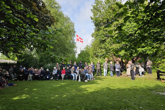 Localnews, vi var i dag til GRUNDLOVSFEST på Skovlund Friskole.  