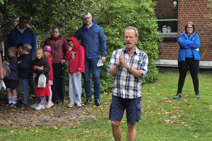 Indslag - Grundlovsmødet på Skovlund Friskole bød på en hyggelig og lærerig dag for både børn og voksne. 