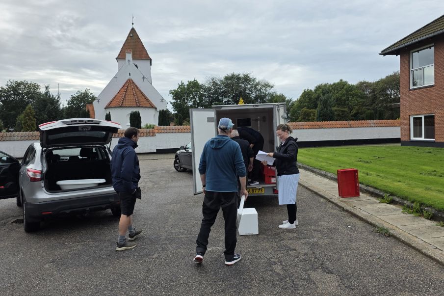 Kødsalg giver 6.000 kroner til Skovlund Friskoles elever.