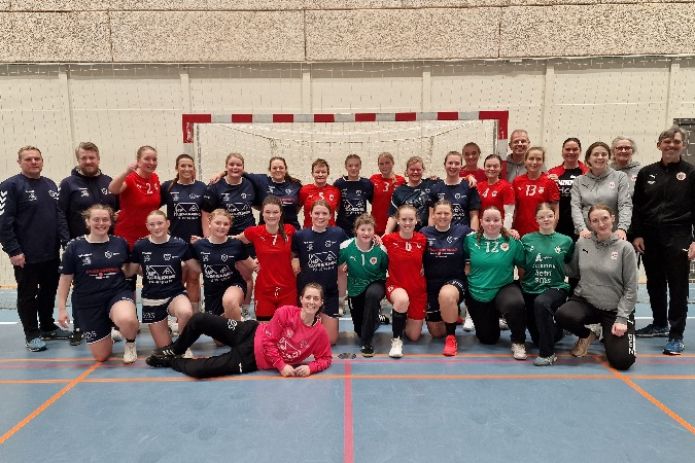 En fantastisk håndbolddag endte 25-25 mellem det kvindelige OL døvelandshold og Tistrup/CØ05.