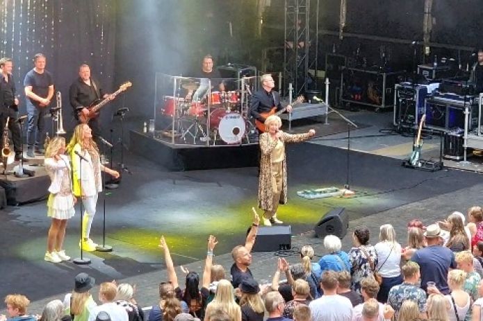 Indslag - Birthe Kjær sang til Open Air i Varde