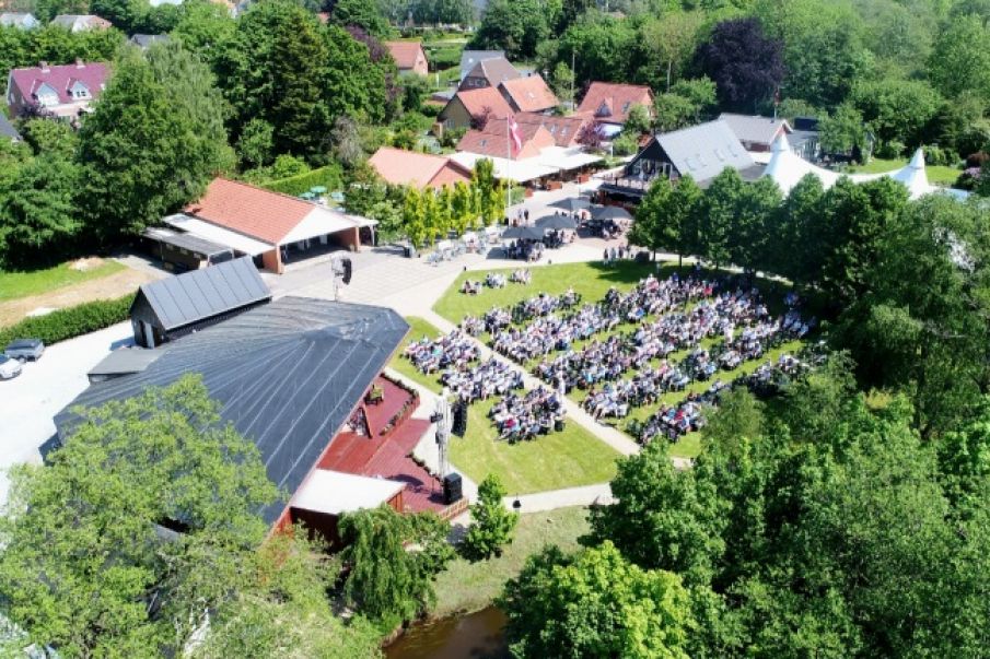 Indslag fra Sommersang i Mariehaven - Anden pinsedag 2024.