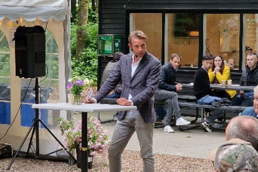 Indslag med journalist Bjarne Steensbeck