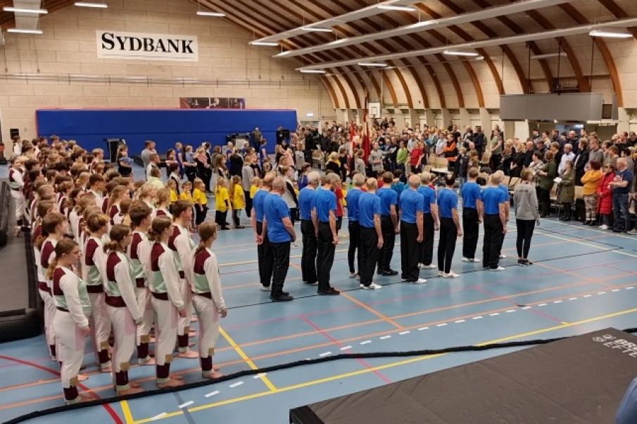 Indslag fra gymnastikopvisning I Hodde Tistrup Hallen 