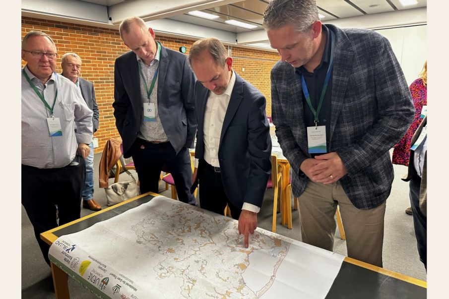 Områdeplan afleveret til ministeren